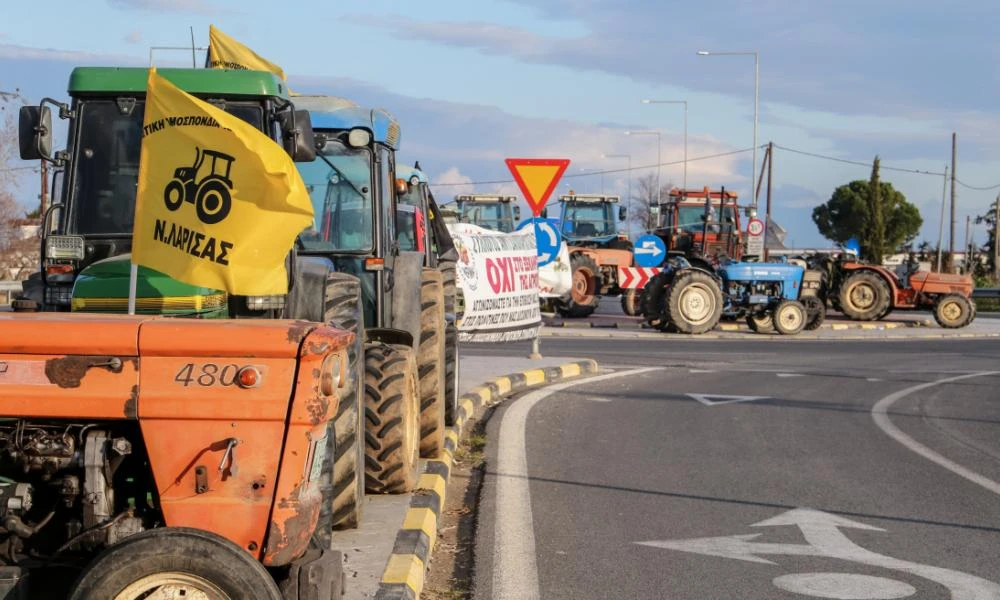 Δεν έχουν τέλος οι αγροτικές κινητοποιήσεις- Κλειστή η παλιά Εθνική οδός Βόλου – Λάρισας